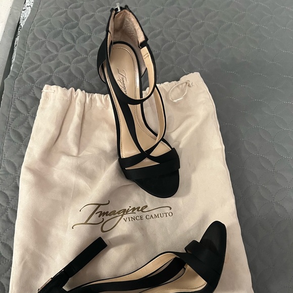 Ankle Strap Sandal
VINCE CAMUTO - Picture 2 of 8